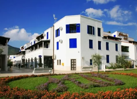 Hôtels-clubs de Monténégro : comparez les clubs famille au Monténégro