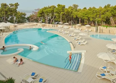 Hôtels-clubs de Croatie : comparez les clubs famille en Croatie