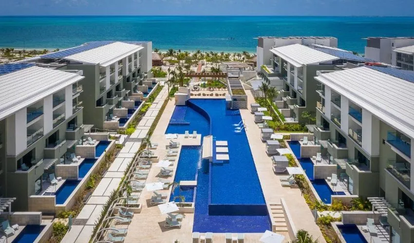 Catalonia Grand Costa Mujeres All Suites & Spa