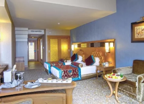 Hôtel Royal Holiday Palace : chambre jusqu'à 4 personnes
