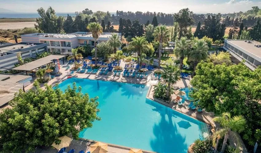 Sun Palace