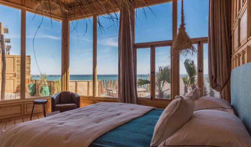 Magnifique chambre du Palais Rhoul & Spa avec vue mer