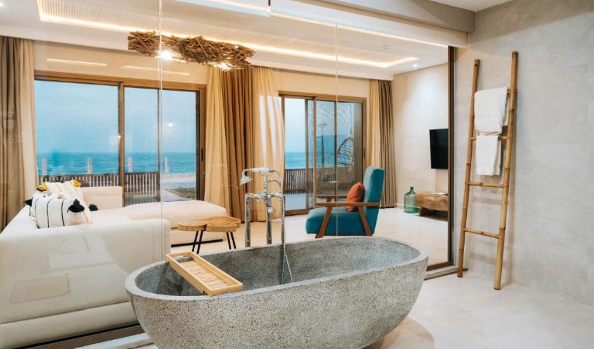 Tulum Beach Resort : chambre avec baignoire et vue mer