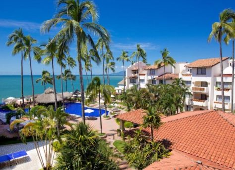 Plaza Pelicanos Grand Beach Resort