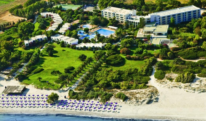 Caravia Beach Hotel