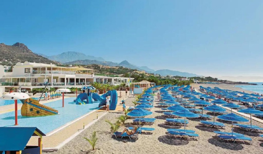 Club Mare Blue