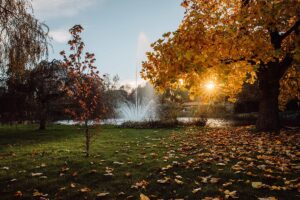 L’automne au Puy du Fou : météo, spectacles et affluence plus douce